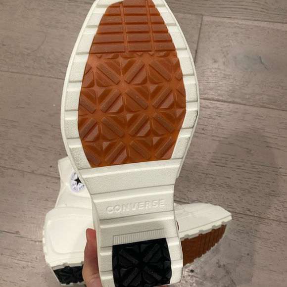 Converse Cream Lace-Up Women's Boots - Picture 4 of 6